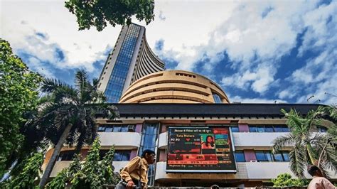 Sensex Dives Over 450 Points In Early Trade Nifty Slips Below 19400