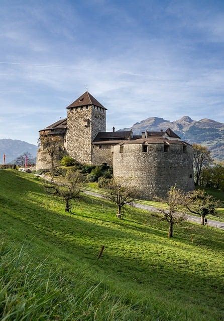 Schloss Festung Liechtenstein Kostenloses Foto Auf Pixabay