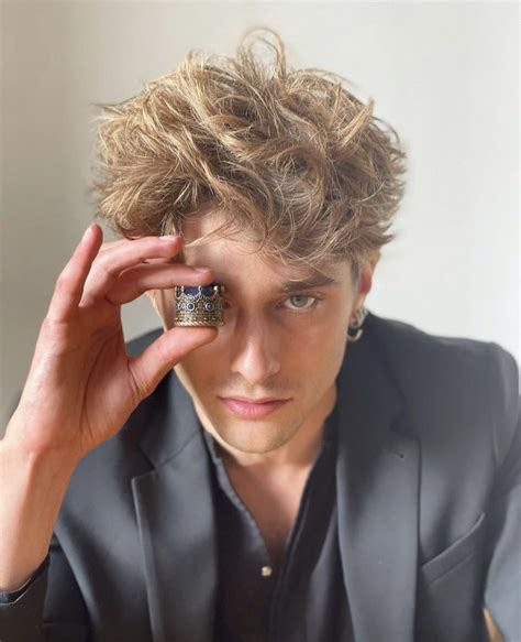 Skam France Skam Cast Barty Crouch Jr Maxence Danet Fauvel Captive