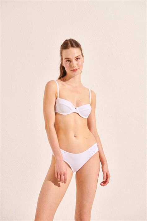 Beach Beyond Kadın Beyaz Balenlı Bikini Üstü Fiyatı Yorumları Trendyol