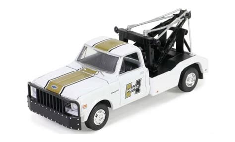 Diecast Model Cars Chevrolet C 30 164 Greenlight Dually Wrecker Hurst