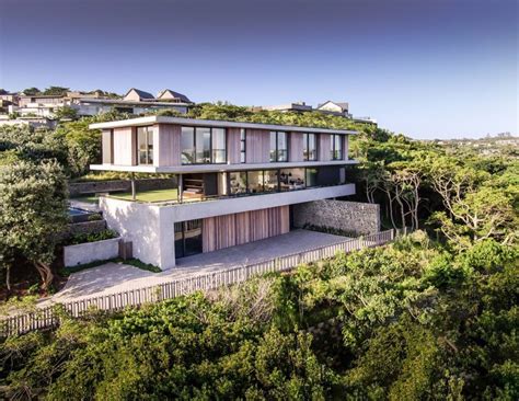 Spectacular Modern Home in South Africa by Bloc Architects