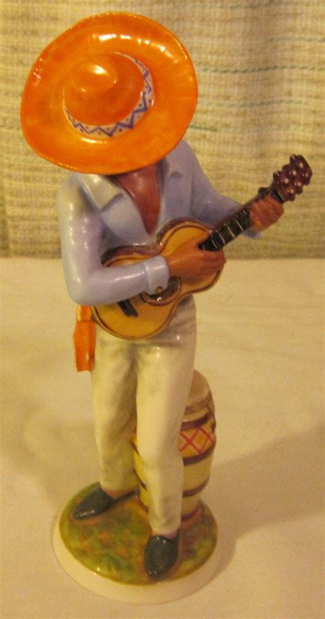 W Goebel Hummelwerk Island Dancers Figurine Guitar Player