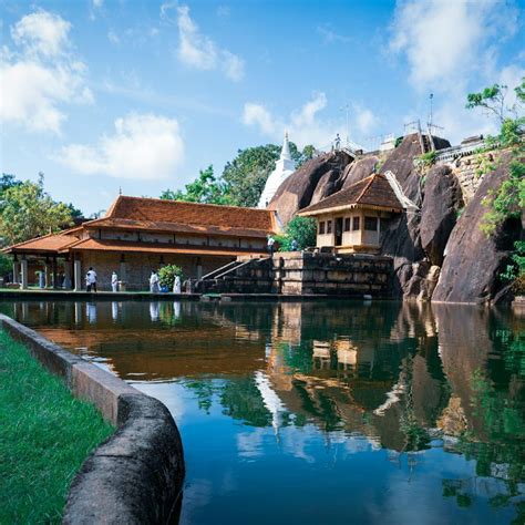 Isurumuni Royal Temple Srilanka Travel Tips