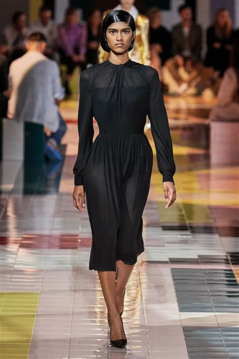 Коллекция одежды Prada весна-лето 2020 | Прет-а-порте, Модный показ ...