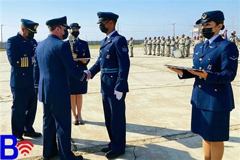 Sargento 1 Patricio Ayala de base aérea de Quintero es galardonado