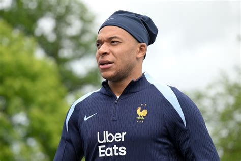 Kylian Mbappe Ma Problemy Fizyczne KanalSportowy Pl