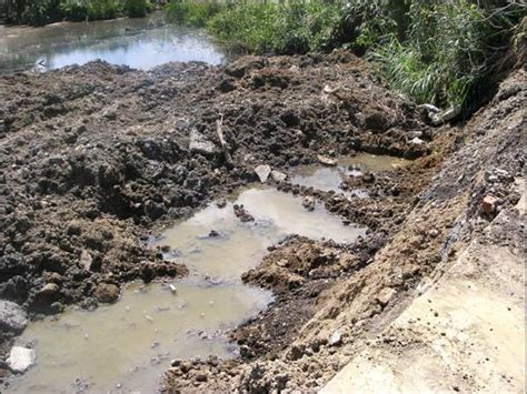 廢土摸黑倒 厝邊憂污染 地方 自由時報電子報