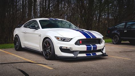 Tapety Na Pulpit Ford Mustang Shelby Gt Parkingu Bia Y X