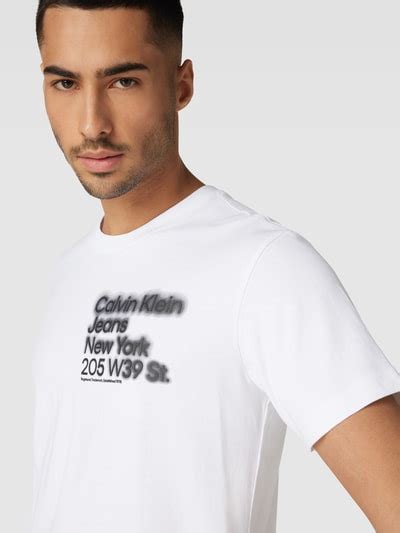 Calvin Klein Jeans T Shirt Mit Label Print Modell Blurred Address Weiss Online Kaufen