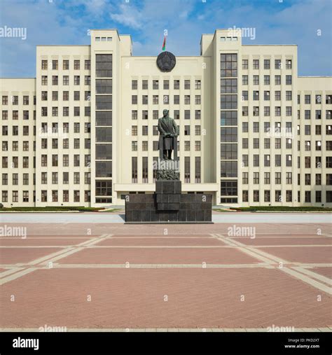 Minsk Belarus September Monument Of Lenin Near Government