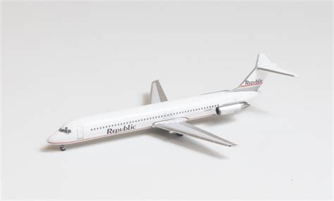 Republic Douglas DC 9 51 N766NC Aero Classics AC419717 Scale 1 400