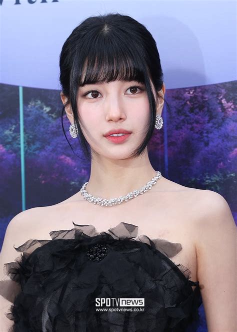 Suzy Steals The Spotlight At The 2023 Baeksang Arts Awards With Her