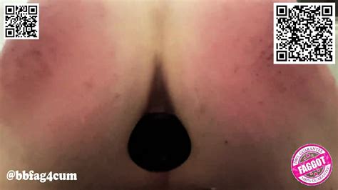 Exposure Whore Spanks His Own Ass