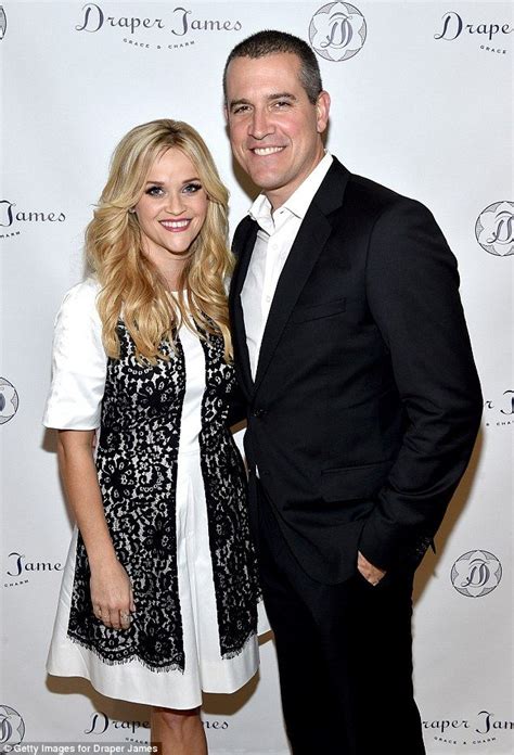 Reese Witherspoon parties with brother John at Draper James opening | Reese witherspoon, Reese ...