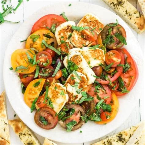 15 Minute Halloumi Tomato Salad Happy Veggie Kitchen