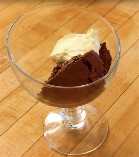 Easy Peasy Video Classic French Chocolate Mousse Kitchen Detail