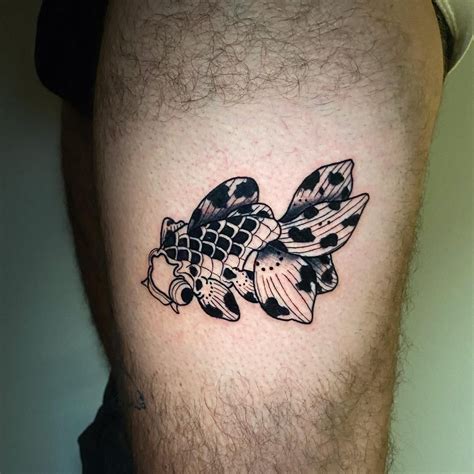 goldfish tattoo japanese goldfish tattoo goldfish tattoo meaning