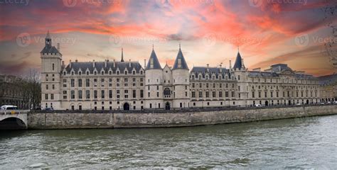 The Conciergerie Is A Former Courthouse And Prison Originally Part Of