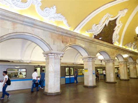 Russia Travel - Moscow Metro Stations Tour - Xelexi.com
