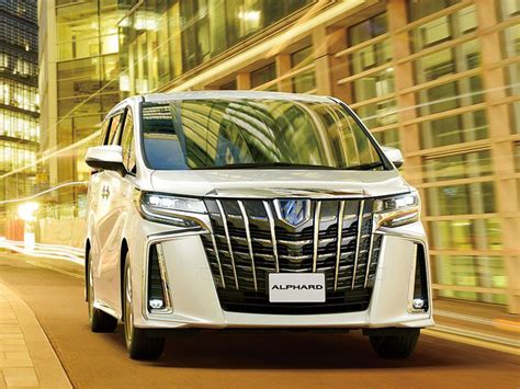 Toyota Alphard 2019 Makin Mudah Diparkir Mobil Baru