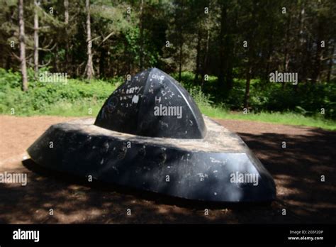 Nave Espacial Alienígena En El Bosque De Rendlesham Observación Ovni En