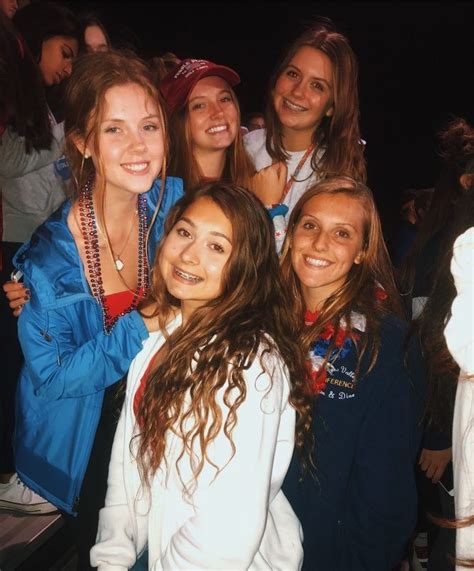 Football Game Best Friends Vsco Sidneydayy Best Friend Photos