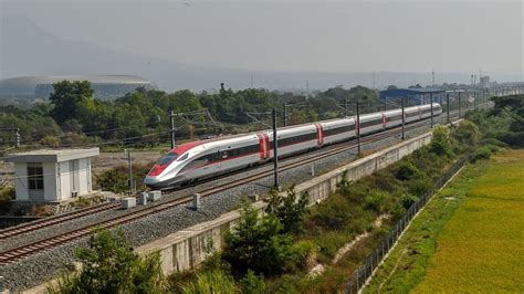 Kemenhub Targetkan Stasiun Whoosh Karawang Beroperasi Tahun Ini