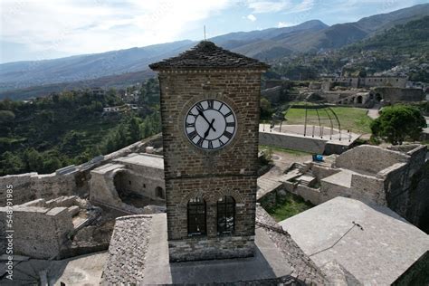 Foto De Gjirokaster Castle Clock Tower Ottoman Architecture In Albania