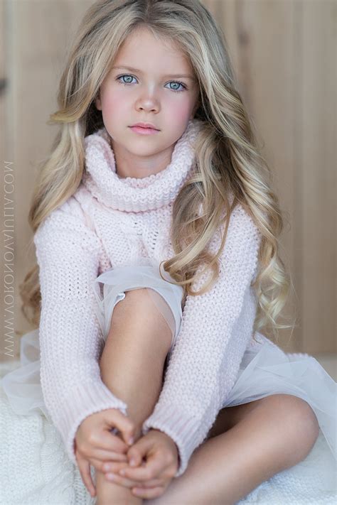 Femmeztyle Long Blonde Hairstyles Girls
