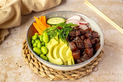 Poke Bowl De Atún Marinado Y Arroz Ciudad Noticias