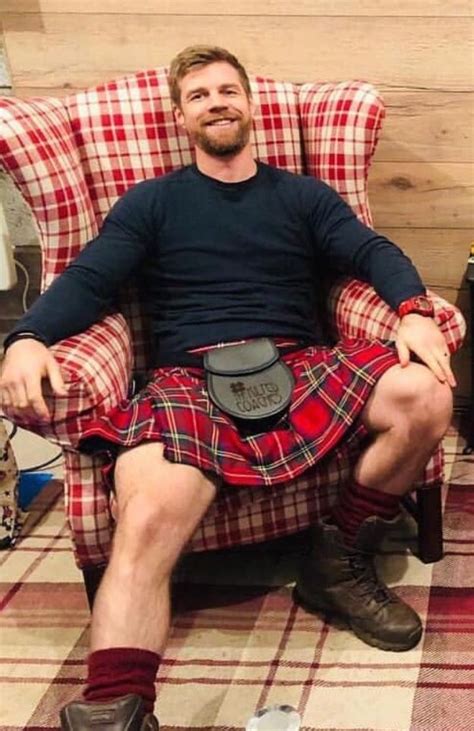 Pin By Brad Melb On Men In Kilts Hot Scottish Men Men In Kilts Kilt