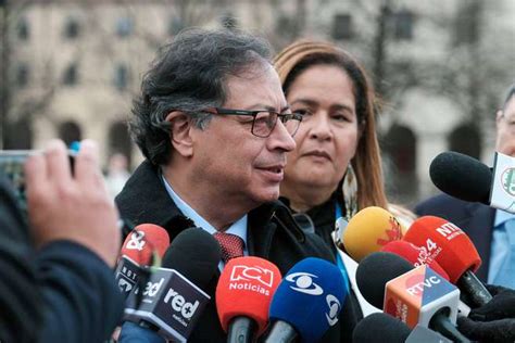 Rechazan Se Alamientos Del Presidente Gustavo Petro Contra Medios De