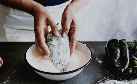 Así Se Capean Los Chiles Rellenos Para Que Queden Perfectos