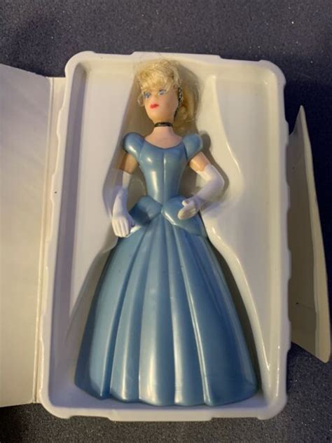 Disney Cinderella Princess Figure 1995 Mcdonald Happy Meal Toy In Vhs