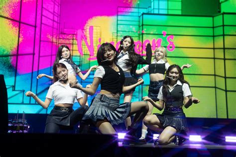 KRAZY K POP SUPER CONCERT COMPLETE ITS FIRST SHOW