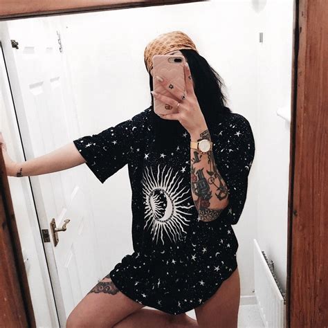 Vintage Crescent Stars Sun Print Women Tshirt Casual Top Cotton Hipster