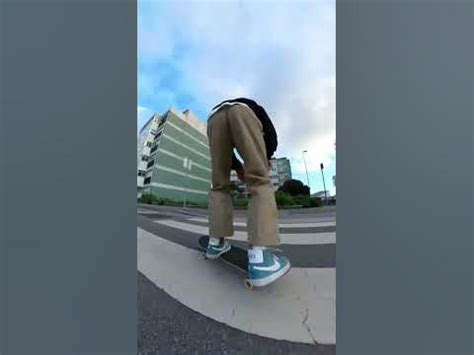 трюк на скейте #shorts - YouTube