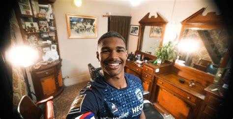 MOVEMBER UN MAILLOT COLLECTOR AUX ENCHÈRES Montpellier Hérault