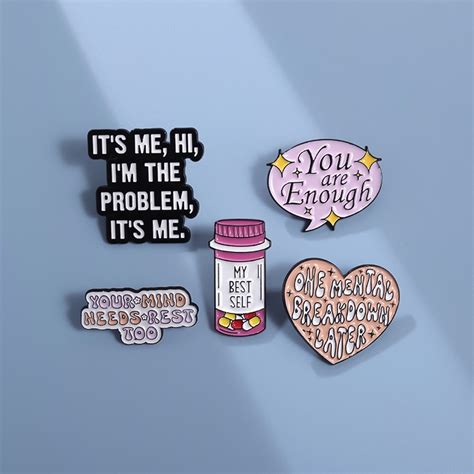 Textos Coloridos Esmalte Pins Broches Cartoon Medicina Do Coração