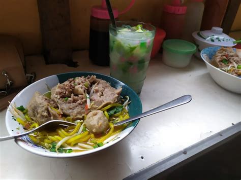 Mau Makan Bakso Enak Berikut 5 Rekomendasi Tempat Makan Bakso Paling