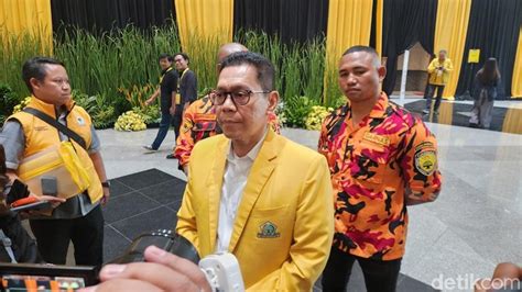 Jokowi Dipecat Pdip Golkar Buka Pintu Lebar Lebar