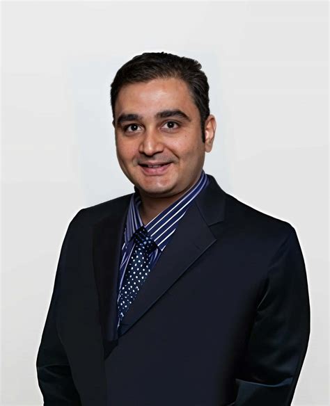 Assoc. Prof. Dr Sanjiv Rampal | Orthopaedic Surgeon