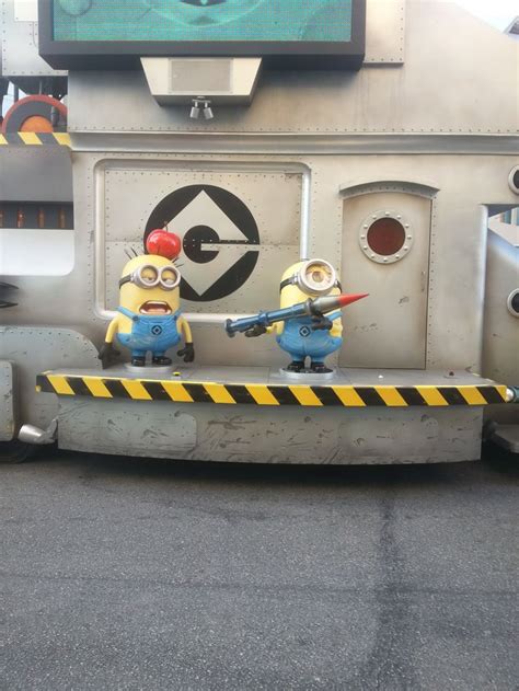 Minions from Despicable Me . . . part of the 5 o'clock parade at ...