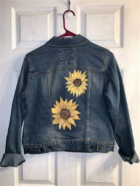 Sunflowers Painted On Jean Jacket Diy Denim Jacket Denim Ideas Hand