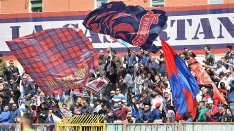 Casertana La Condanna Del Club Allaggressione Ai Danni Di Un Tifoso