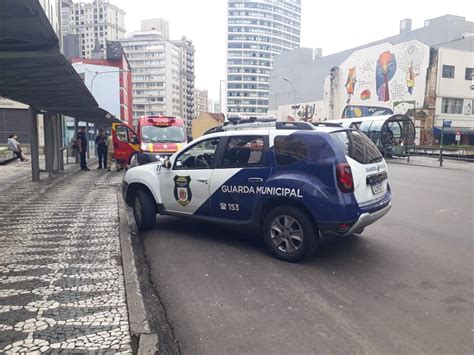 Suspeito Esfaqueia Homem Na Frente De Guardas Municipais E Acaba Preso