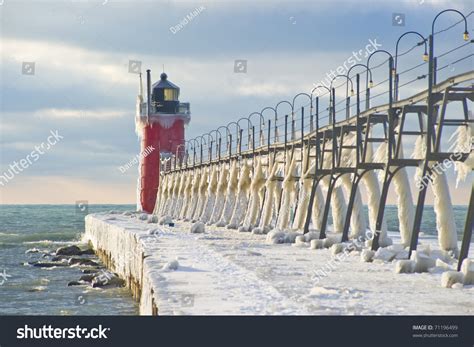 South Haven Frozen Lighthouse Stock Photo 71196499 Shutterstock