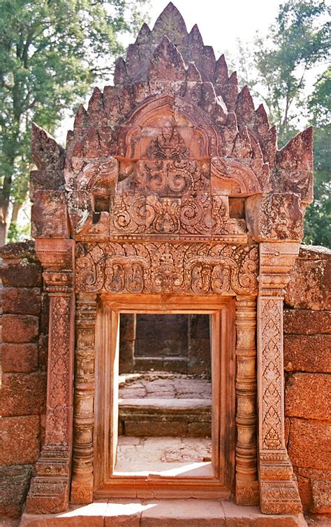 BANTEAY SREI TEMPLE ANGKOR CAMBODIA LINDSEY RENTON Flickr