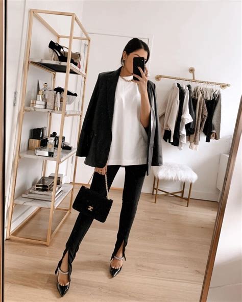 9 Hot Sexy Emily Luciano Bikini Pics